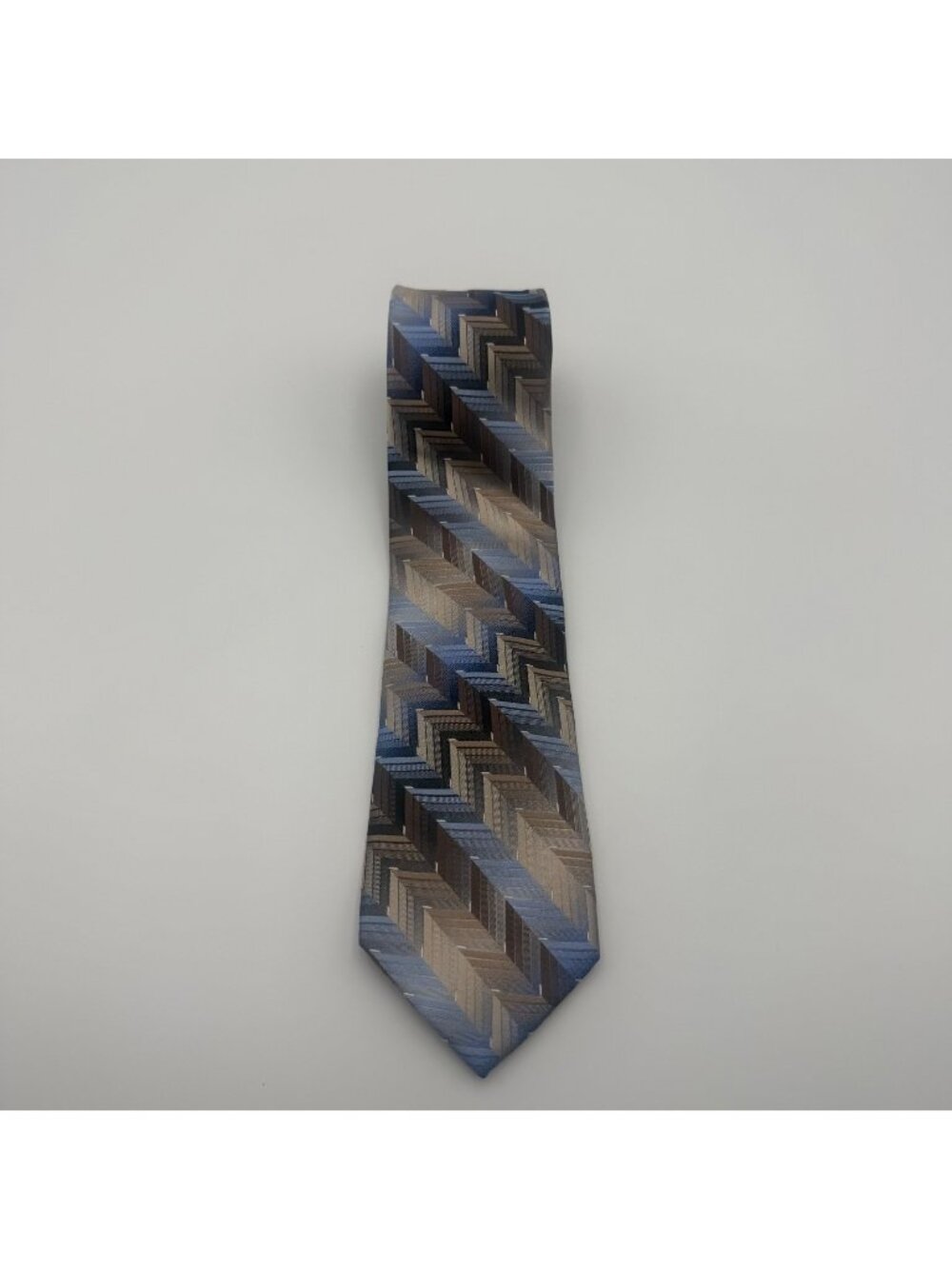 Van Heusen Men’s Blue Beige Brown Geometric Chevron Pattern Neck Tie Silk